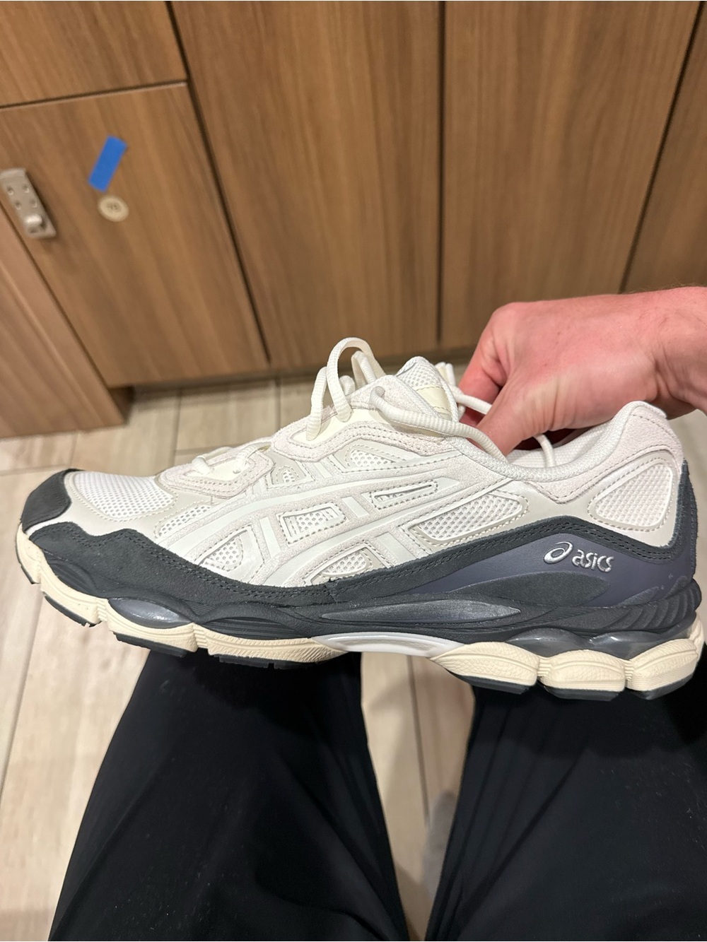 ASICS Gel NYC Men’s White / Smoke Grey